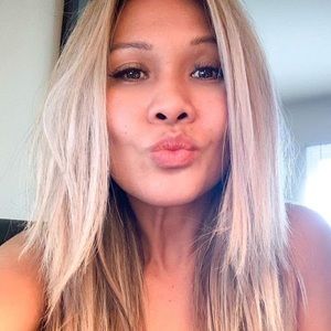 Meet your Posher, Mae